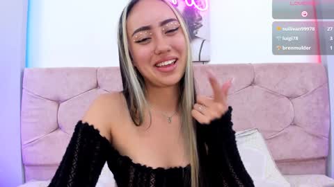 Snapshot of liaa_18 chatting on 01.19.25 Liaa online show from 01.19.25