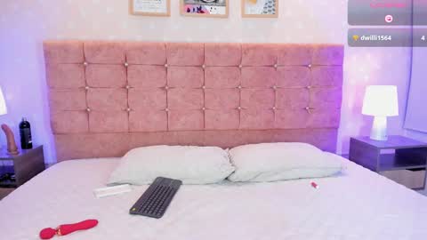 Snapshot of liaa_18 chatting on 02.15.25 Liaa online show from 02.15.25