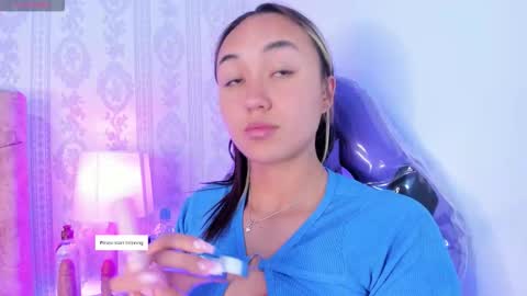 Snapshot of liaa_18 chatting on 10.11.25 Liaa online show from 10.11.25