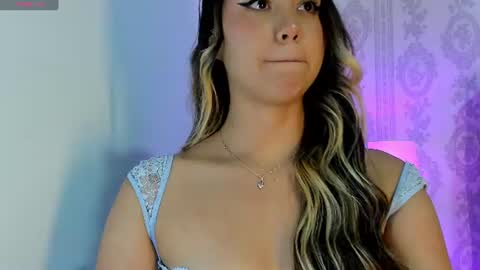 Snapshot of liaa_18 chatting on 06.17.26 Liaa online show from 06.17.26