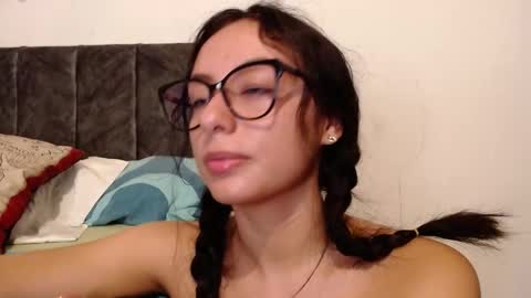 Snapshot of liaa_cute_ chatting on 12.11.24 lia online show from 12.11.24