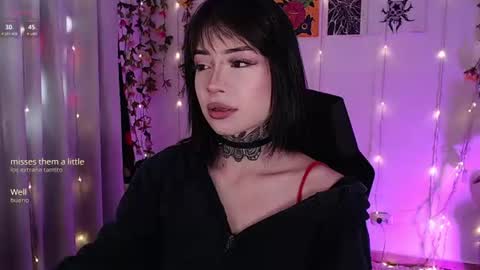 Snapshot of liaa_rodriguezz chatting on 06.27.26 Liaa online show from 06.27.26