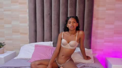 Snapshot of liaa_taylor1 chatting on 03.06.25 Lia online show from 03.06.25