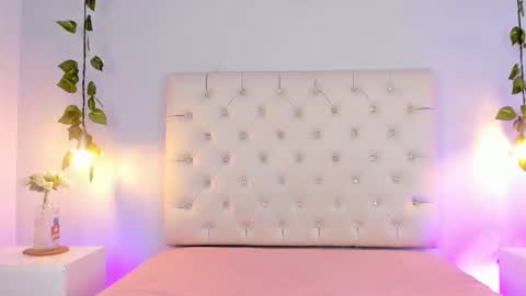 Snapshot of liaa_taylor1 chatting on 10.09.25 Lia online show from 10.09.25