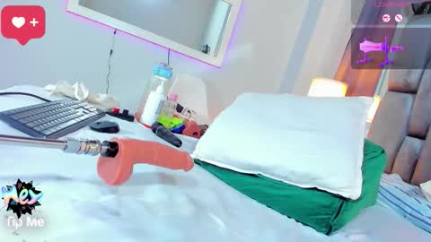 Antonela online show from 11.13.25