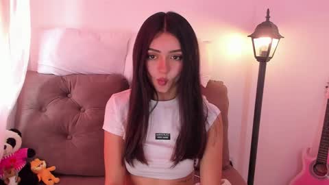 Snapshot of liabunny_ chatting on 02.13.26 Lia 3 online show from 02.13.26