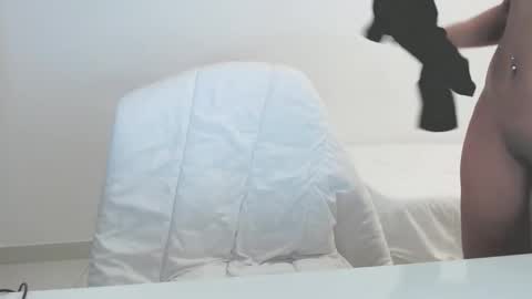 Snapshot of liadivina chatting on 12.04.25 Lia Divina online show from 12.04.25