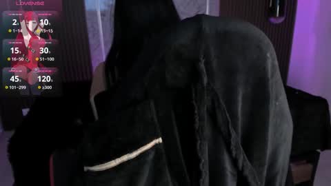 Snapshot of liah_cleir chatting on 12.18.25 Liah online show from 12.18.25