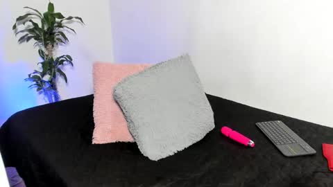 Snapshot of liahferrerr chatting on 11.21.25 Liah Ferrer online show from 11.21.25
