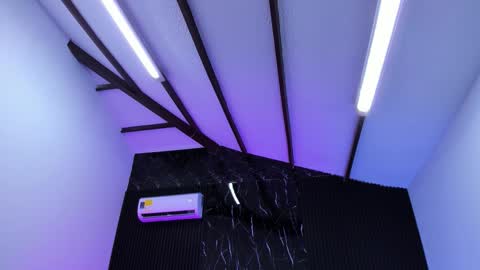 Snapshot of liahfontaine chatting on 10.30.25 Liah Fontaine online show from 10.30.25