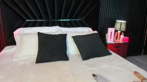 Snapshot of liahfontaine chatting on 04.15.26 Liah Fontaine online show from 04.15.26