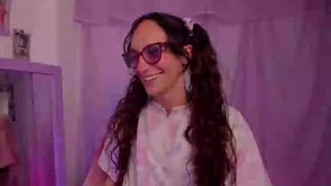 Snapshot of liahilton_ chatting on 02.11.26 lh6 9c online show from 02.11.26