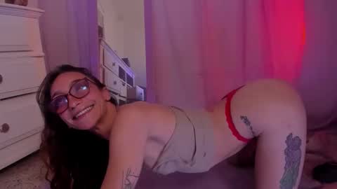 Snapshot of liahilton_ chatting on 02.19.26 lh6 9c online show from 02.19.26