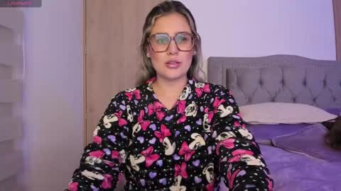 Lia  online show from 11.16.25