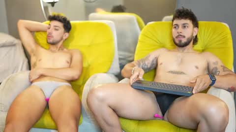 Snapshot of liam_and_luca chatting on 02.21.25 Liam Luca online show from 02.21.25