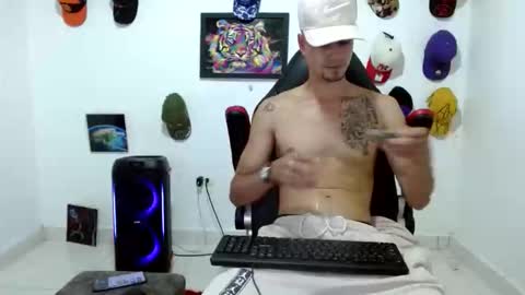 Snapshot of liam_andres12 chatting on 05.30.26 Andres online show from 05.30.26