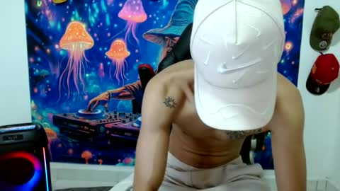 Snapshot of liam_andres12 chatting on 07.10.26 Andres online show from 07.10.26