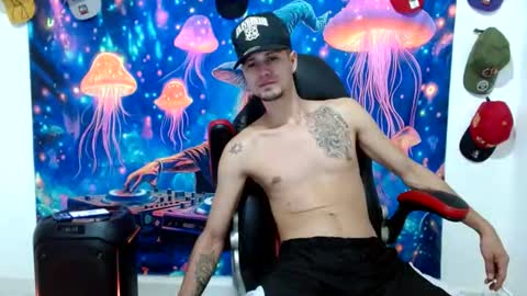 Snapshot of liam_andres12 chatting on 07.18.26 Andres online show from 07.18.26