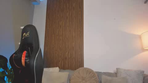 Liam Collins online show from 03.12.26