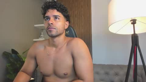 Liam Collins online show from 04.11.26