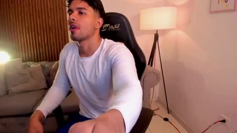 Snapshot of liam_colliins chatting on 05.12.26 Liam Collins online show from 05.12.26