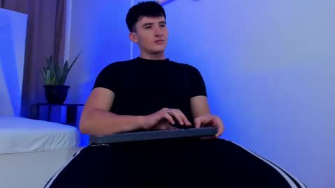 Snapshot of liam_conorr chatting on 12.03.24 liam_conorr online show from 12.03.24