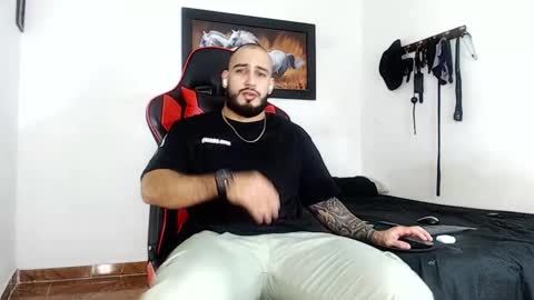 Snapshot of liam_k18 chatting on 12.08.24 liam_k18 online show from 12.08.24