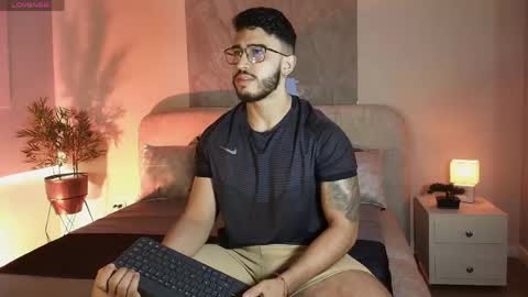 Snapshot of liam_kleiin chatting on 05.19.26 LIAM KLEIN online show from 05.19.26