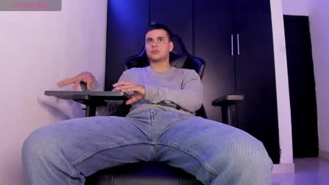 Snapshot of liam_mateo_ chatting on 04.27.26 Liam online show from 04.27.26