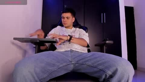 Snapshot of liam_mateo_ chatting on 05.15.26 Liam online show from 05.15.26