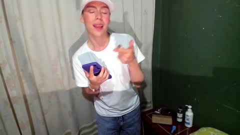 Snapshot of liam_oasiss chatting on 02.08.25 liam_oasiss online show from 02.08.25