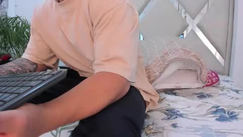 Call me Lian online show from 03.03.26