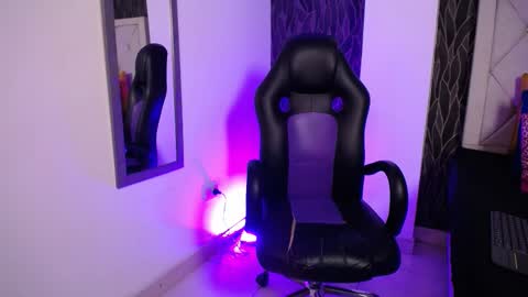 Snapshot of liam_sean chatting on 02.25.26 Liam online show from 02.25.26