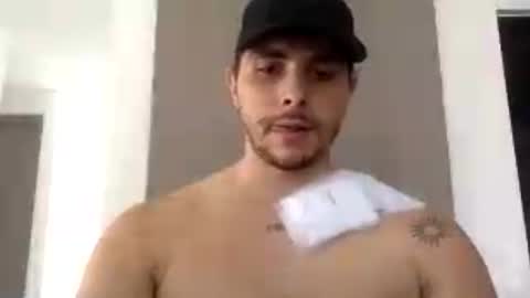 Snapshot of liam_walk chatting on 06.27.26 Liam online show from 06.27.26
