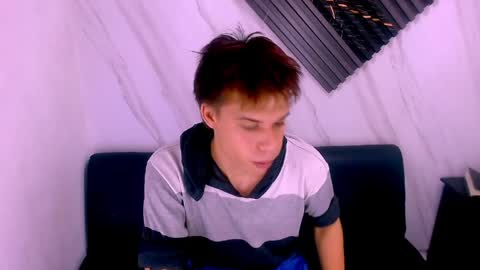 liam_york online show from 04.08.26