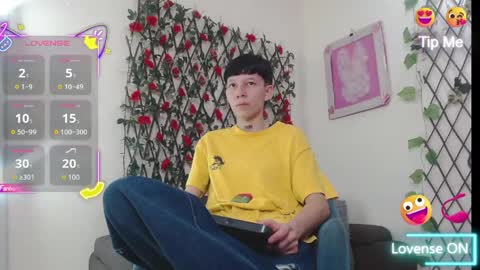 Snapshot of liambrown09 chatting on 04.25.26 Liam online show from 04.25.26