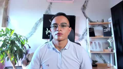 LiamDeep online show from 12.17.25