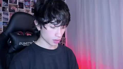 Liam online show from 02.25.25