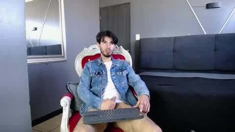 Snapshot of liamluxe chatting on 12.31.24 LiamLuxe online show from 12.31.24