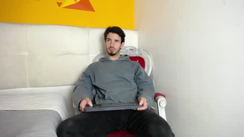 Snapshot of liamluxe chatting on 01.15.25 LiamLuxe online show from 01.15.25