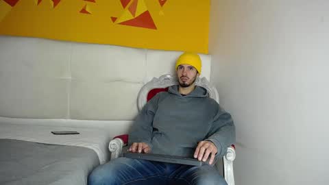 Snapshot of liamluxe chatting on 01.21.25 LiamLuxe online show from 01.21.25