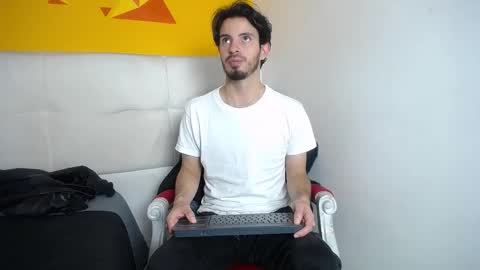 Snapshot of liamluxe chatting on 02.14.25 LiamLuxe online show from 02.14.25