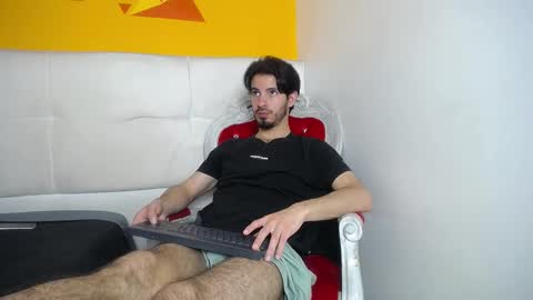 Snapshot of liamluxe chatting on 02.15.25 LiamLuxe online show from 02.15.25