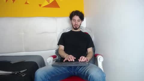 Snapshot of liamluxe chatting on 02.18.25 LiamLuxe online show from 02.18.25