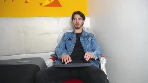 Snapshot of liamluxe chatting on 02.24.25 LiamLuxe online show from 02.24.25