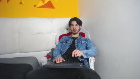Snapshot of liamluxe chatting on 02.24.25 LiamLuxe online show from 02.24.25