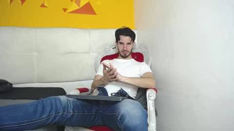 Snapshot of liamluxe chatting on 03.08.25 LiamLuxe online show from 03.08.25