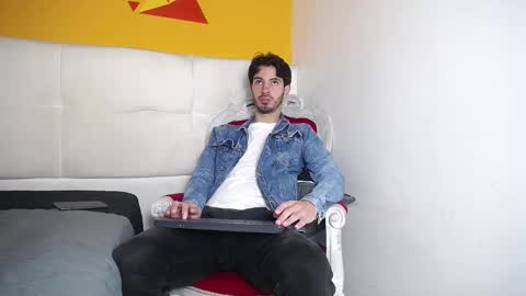 Snapshot of liamluxe chatting on 03.12.25 LiamLuxe online show from 03.12.25