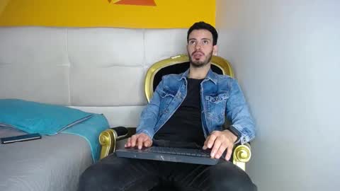 Snapshot of liamluxe chatting on 09.09.25 LiamLuxe online show from 09.09.25