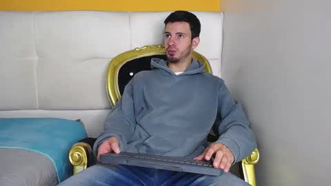 Snapshot of liamluxe chatting on 09.19.25 LiamLuxe online show from 09.19.25